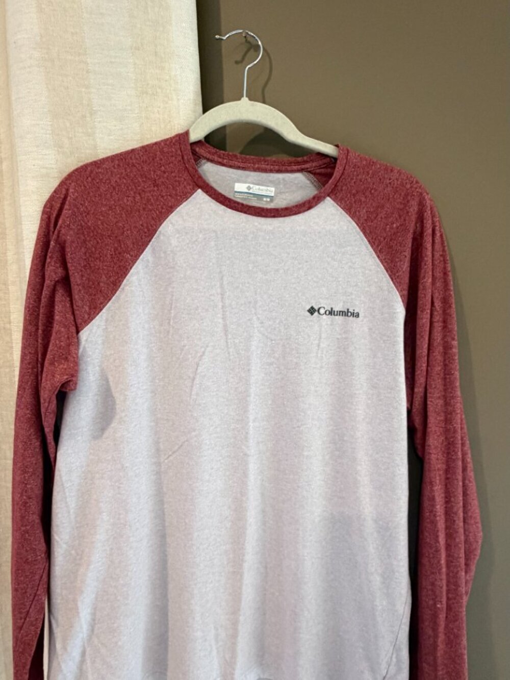 Columbia Thistletown Hills Raglan Long Sleeve Shirt, Comfy, Size Medium - Picture 2 of 8